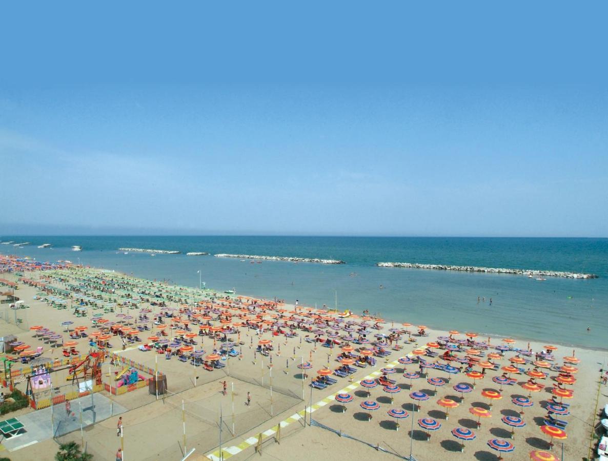 Residence Ducale Rimini Luaran gambar