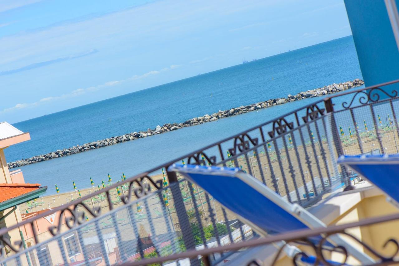 Residence Ducale Rimini Luaran gambar